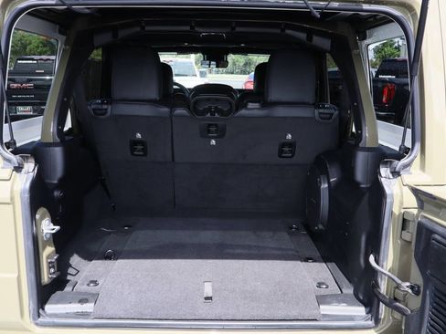 Used 2025 Jeep Wrangler Unlimited Rubicon 392 AWD/4WD image 29