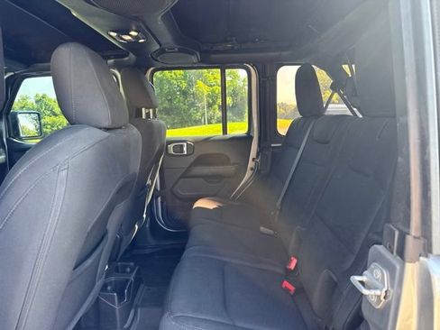 Used 2020 Jeep Wrangler Unlimited Sahara AWD/4WD image 13