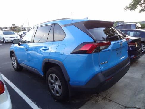 Used 2019 Toyota RAV4 LE w/ All Weather Liner Package FWD image 5