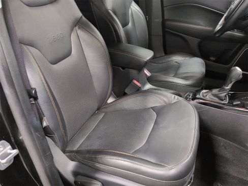 Certified 2018 Jeep Compass Limited w/ Navigation Group image 21