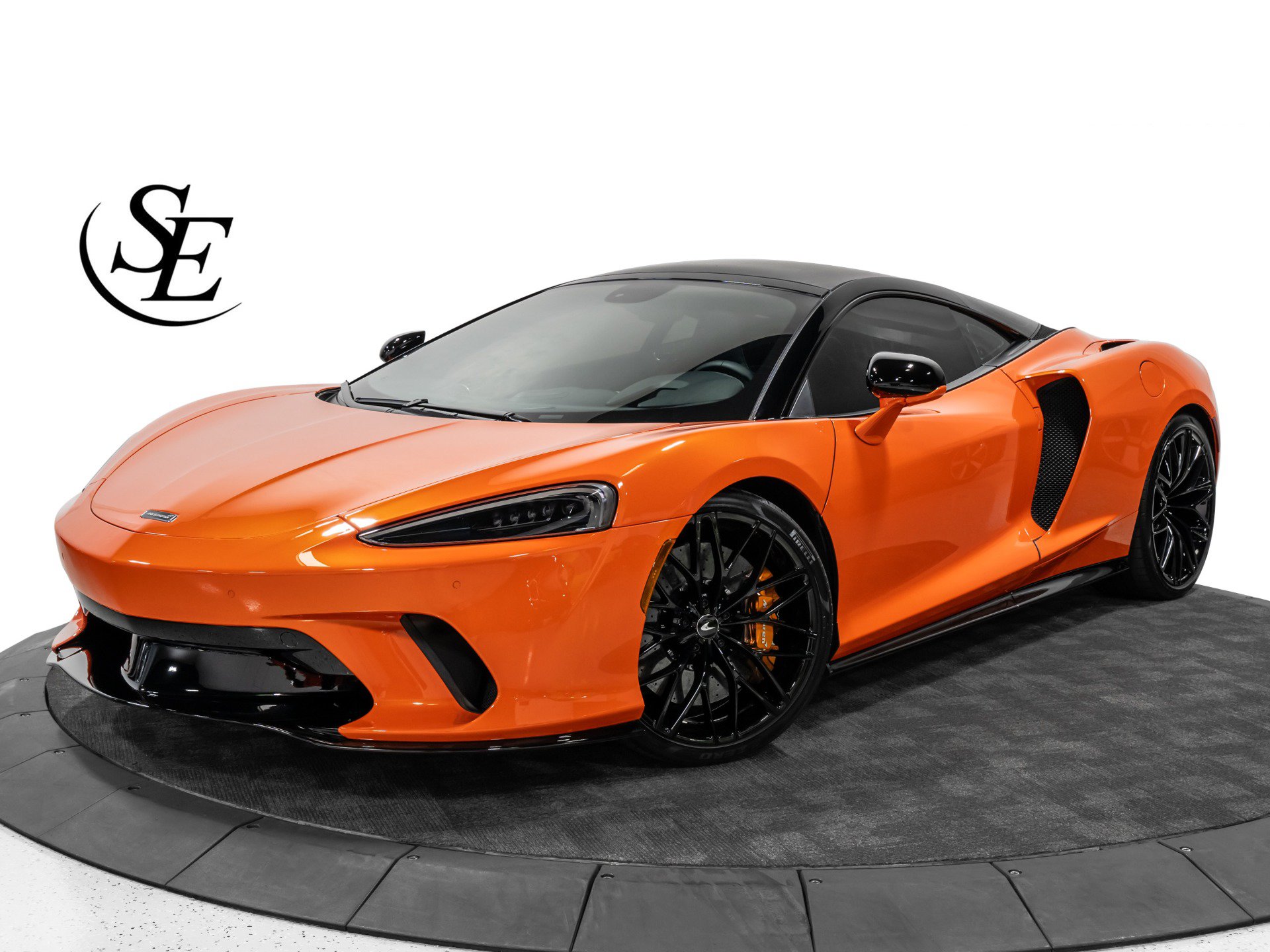 Used 2023 McLaren GT RWD image 1