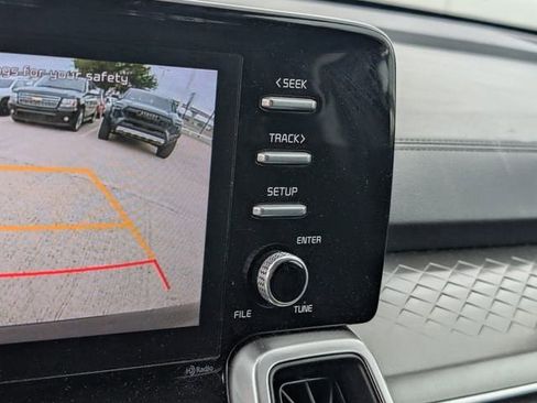 Used 2022 Kia Sorento LX image 15