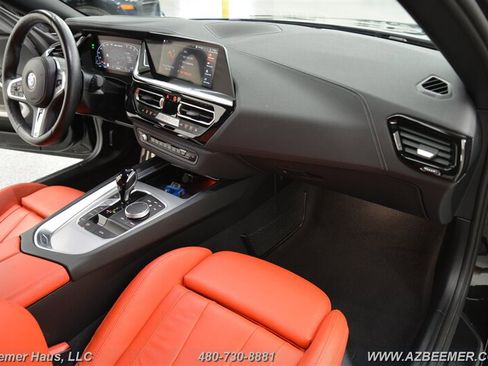 Used 2023 BMW Z4 M40i w/ Premium Package image 16