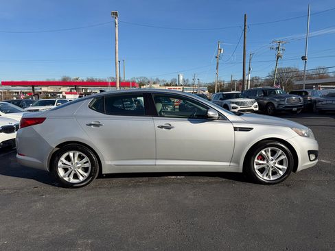 Used 2012 Kia Optima EX w/ Premium Pkg image 4