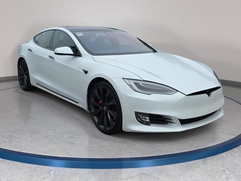 Used 2020 Tesla Model S Performance AWD/4WD image 3