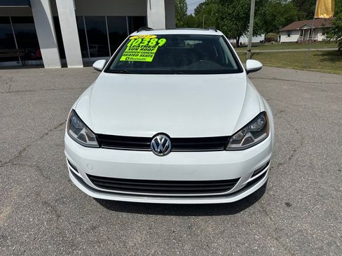 Used 2017 Volkswagen Golf SE FWD image 8