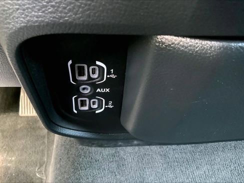 Used 2023 RAM 1500 Laramie image 36