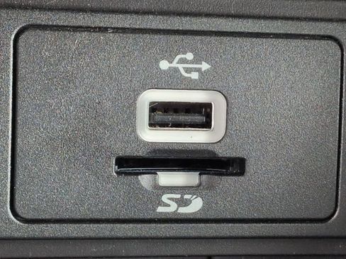 Used 2016 Ford Fusion SE FWD image 30