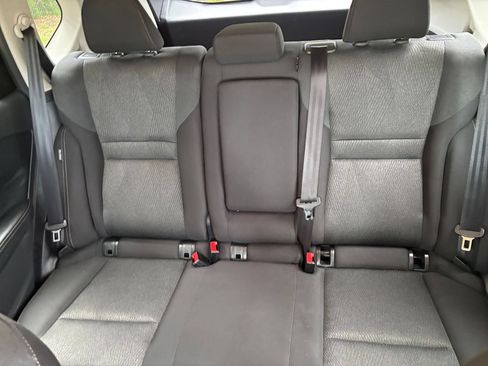 Used 2025 Nissan Rogue SV FWD image 40