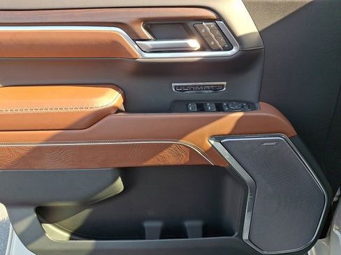 New 2026 GMC Sierra 1500 Denali Ultimate image 9