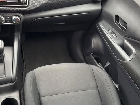 Used 2024 Nissan Kicks S image 9