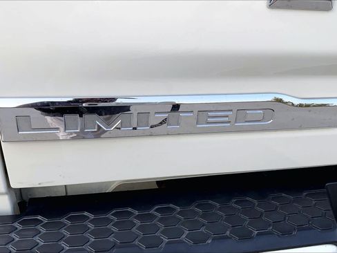 Used 2017 RAM 2500 Limited AWD/4WD image 10
