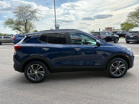 Used 2023 Buick Encore GX Select AWD/4WD image 5
