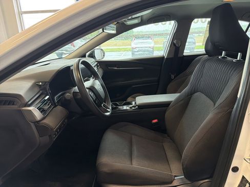 Used 2025 Toyota Camry LE FWD image 15