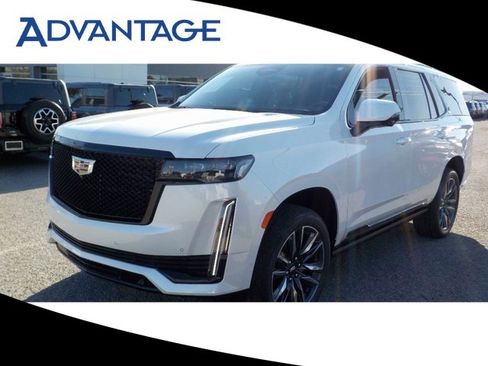 Used 2023 Cadillac Escalade Sport Platinum image 3