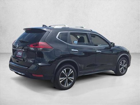 Used 2019 Nissan Rogue SV w/ Premium Package FWD image 6