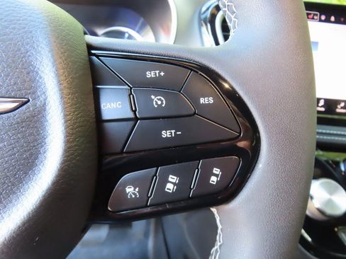 Used 2022 Chrysler Pacifica Limited w/ S Appearance Package image 29