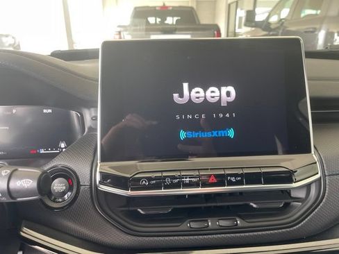 Used 2026 Jeep Compass Limited w/ Sun, Sound & Navigation Group AWD/4WD image 21