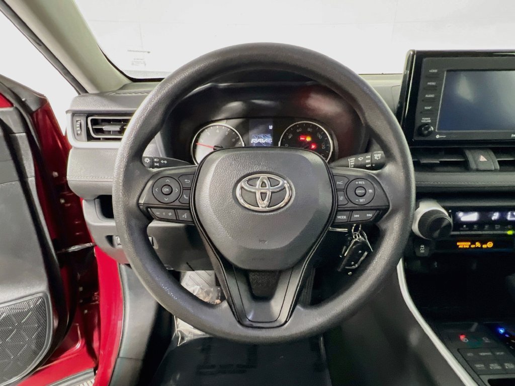 Used 2021 Toyota RAV4 LE AWD/4WD image 15