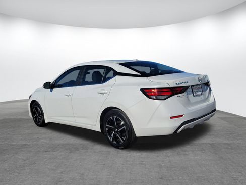 Used 2025 Nissan Sentra SV image 7