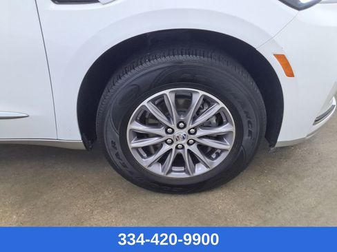 Used 2024 Buick Enclave Premium image 25