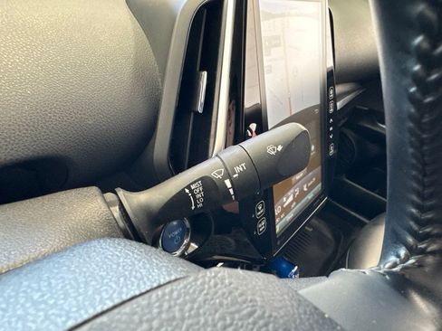Used 2021 Toyota Prius Prime XLE FWD image 21