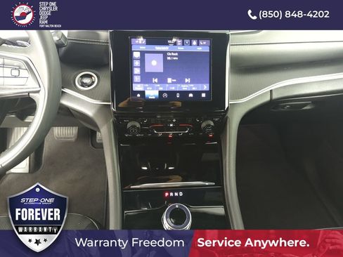 Used 2024 Jeep Grand Cherokee Altitude AWD/4WD image 24