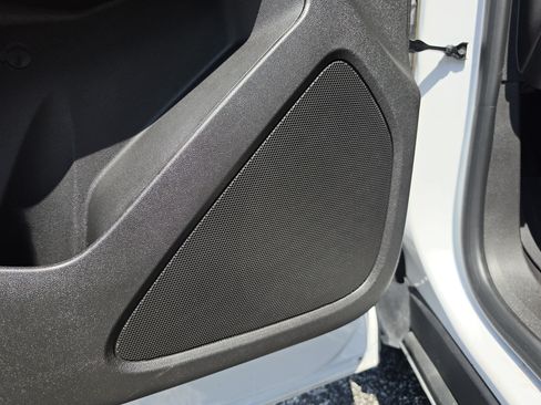 Certified 2024 Chevrolet Equinox LS FWD image 23