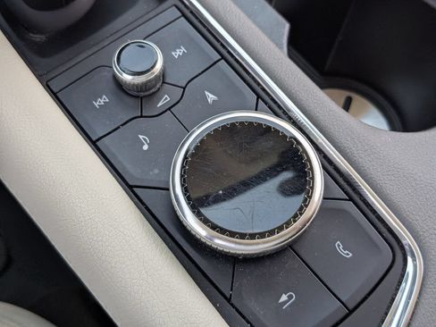 Used 2020 Cadillac XT5 Premium Luxury FWD image 22