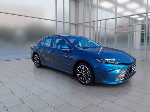 New 2026 Toyota Camry XLE AWD/4WD image 6