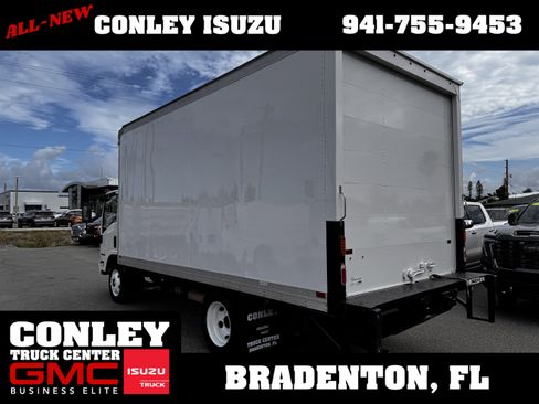 Used 2024 Isuzu NPR RWD image 12