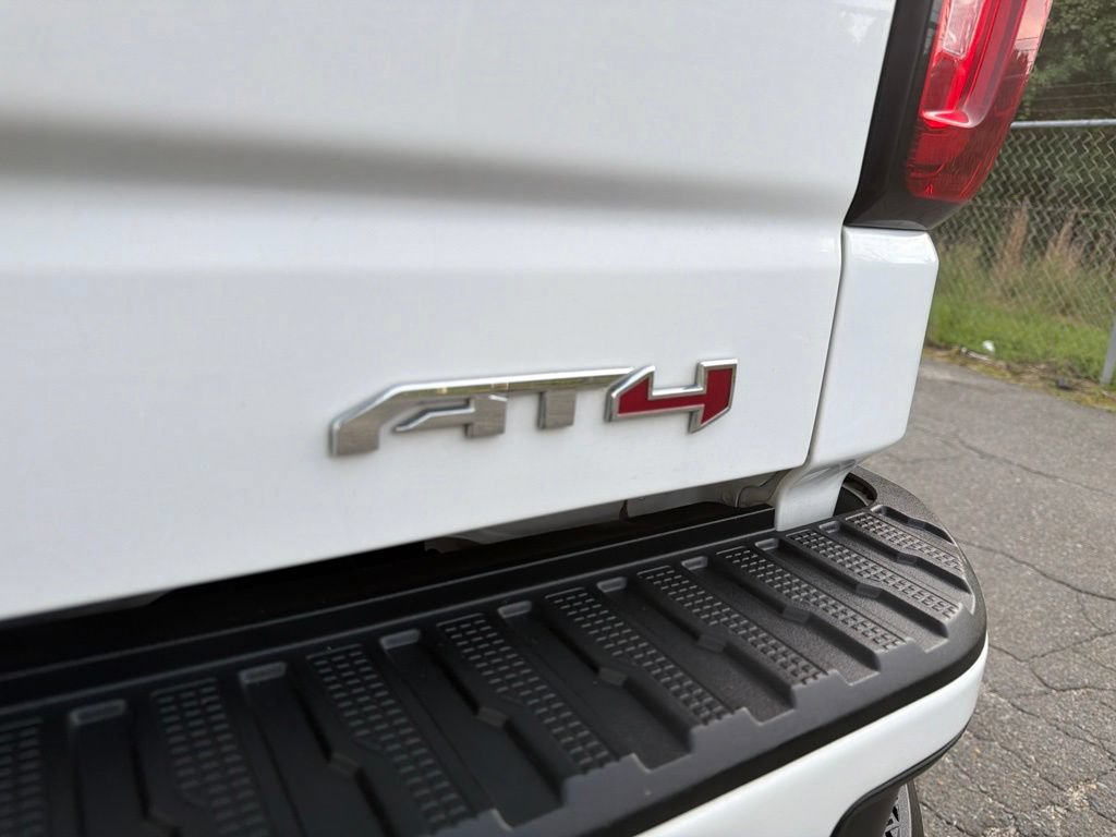Used 2021 GMC Sierra 1500 AT4 w/ AT4 Value Package AWD/4WD image 17