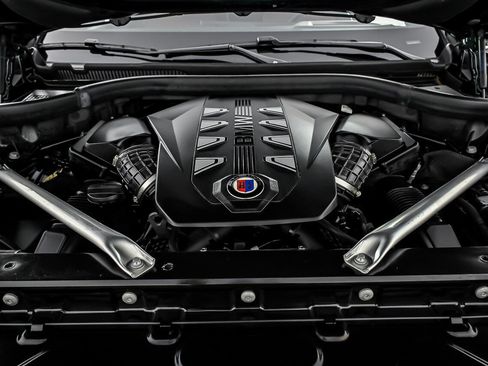 Used 2024 BMW ALPINA XB7 AWD/4WD image 13