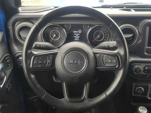 Used 2022 Jeep Gladiator Sport image 22