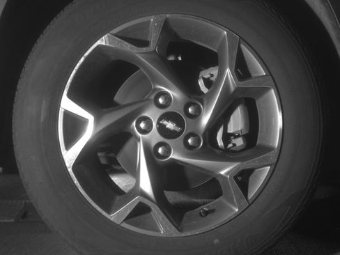 Used 2025 Chevrolet Trax LT FWD image 13
