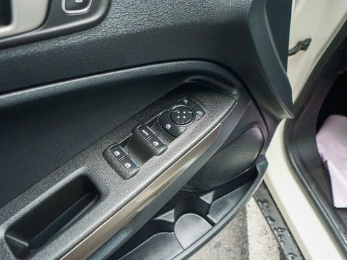 Used 2020 Ford EcoSport SE w/ SE Convenience Package image 17