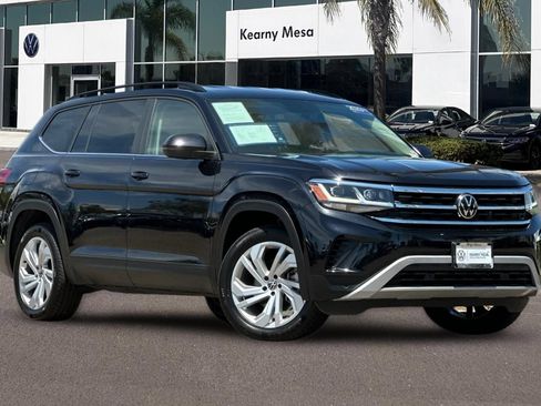Used 2023 Volkswagen Atlas SE FWD image 2