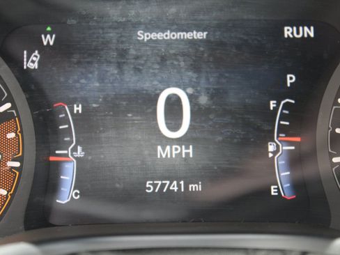 Used 2024 Jeep Compass Latitude w/ Altitude Special Edition AWD/4WD image 8