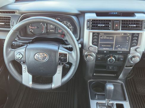 Used 2024 Toyota 4Runner SR5 image 31