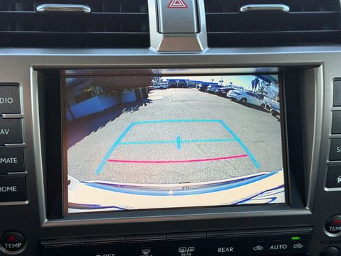 Used 2019 Lexus GX 460 image 23