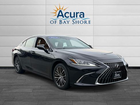Used 2024 Lexus ES 350 w/ Premium Package FWD image 2