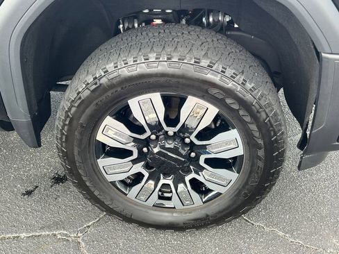 Used 2024 GMC Sierra 2500 Denali w/ Denali Reserve Package AWD/4WD image 16
