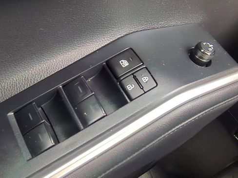 Certified 2024 Toyota Highlander XLE AWD/4WD image 20