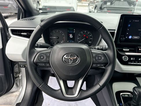 Used 2023 Toyota Corolla SE w/ SE Premium Package image 21