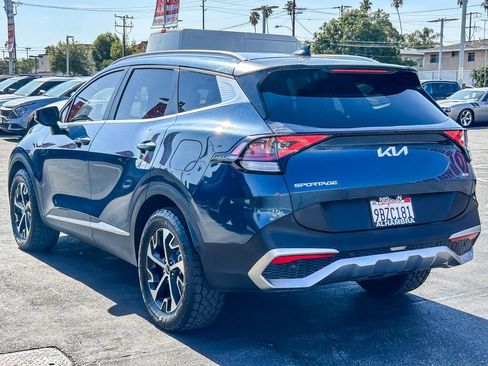 Used 2023 Kia Sportage EX AWD/4WD image 9