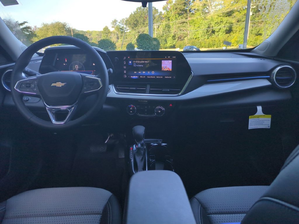 New 2026 Chevrolet Trax LT w/ LT Convenience Package FWD image 30