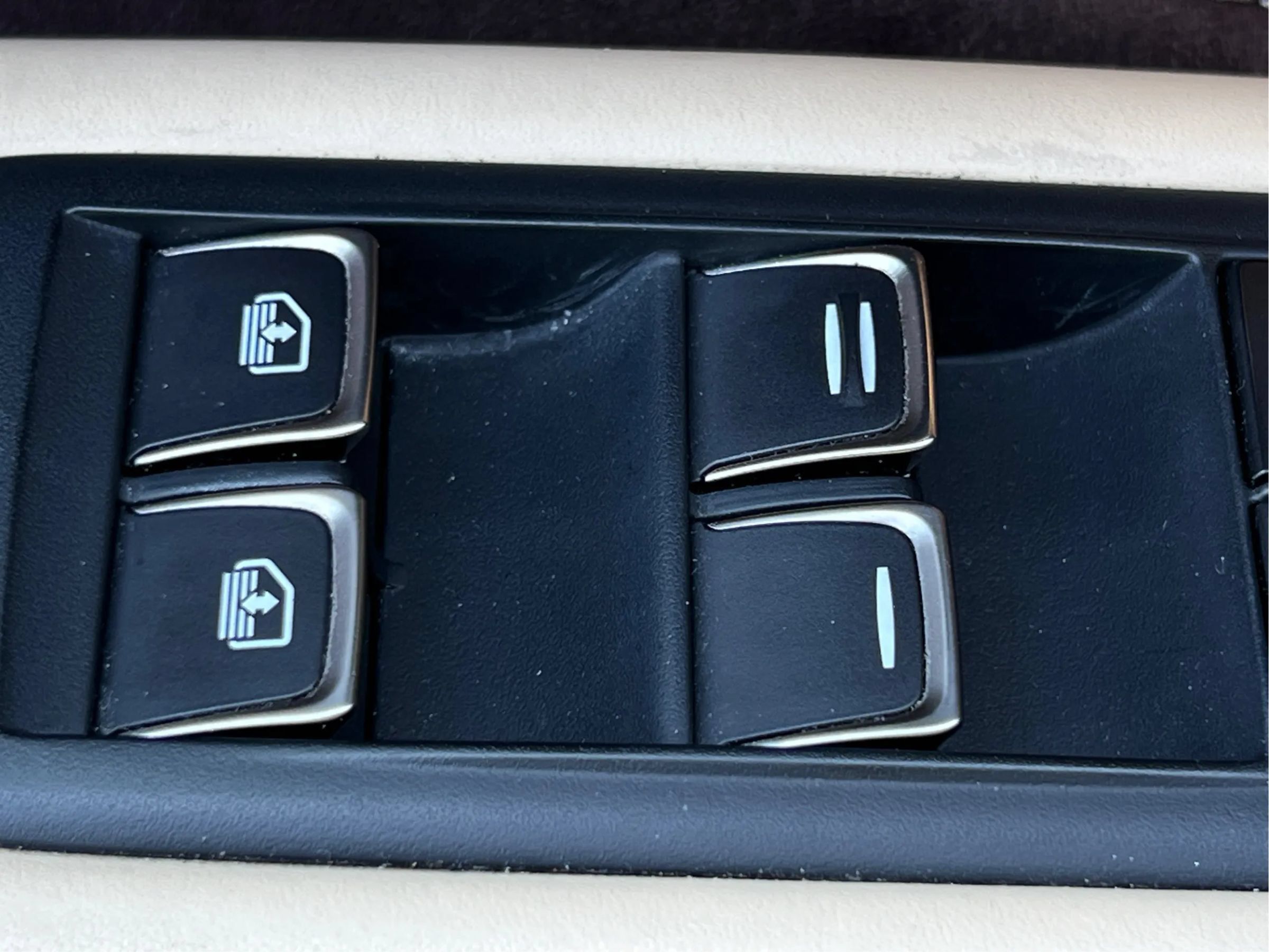 Used 2018 Lexus LS 500 w/ Luxury Package RWD image 38
