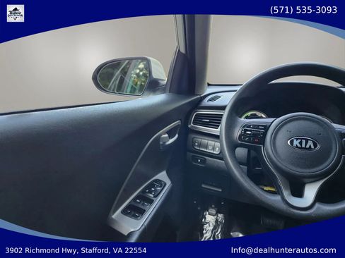Used 2018 Kia Niro LX FWD image 30