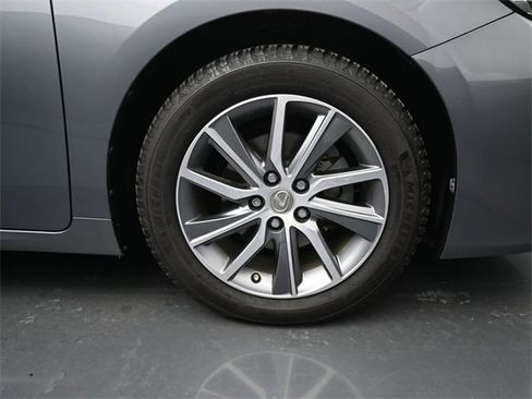 Used 2016 Lexus ES 300h image 42