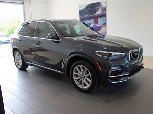 Used 2020 BMW X5 xDrive40i w/ Premium Package AWD/4WD image 2